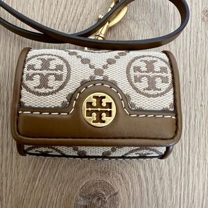 Tory Burch T Monogram NWOT Jacquard AirPods Case in the color Hazelnut.